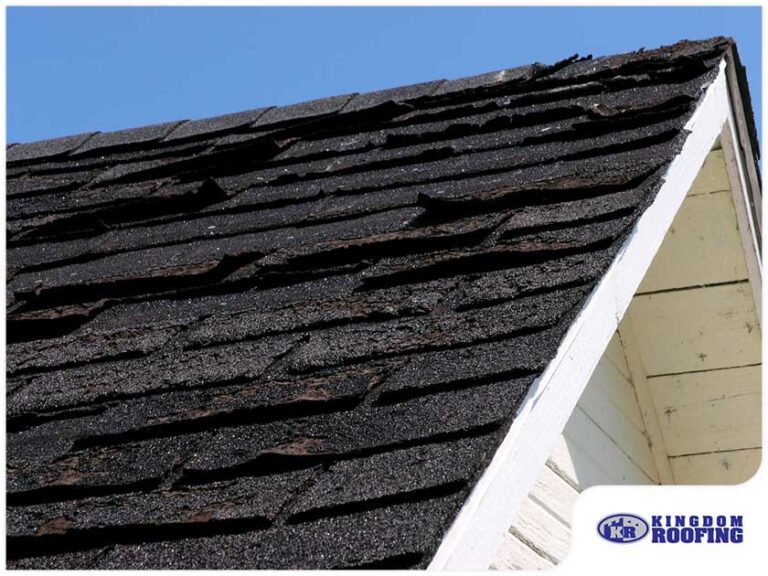 Read more about the article The Difference Between Shingle Cracking and Splitting