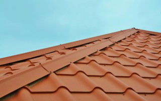 Read more about the article How to Quickly Spot a Bad Roof Job