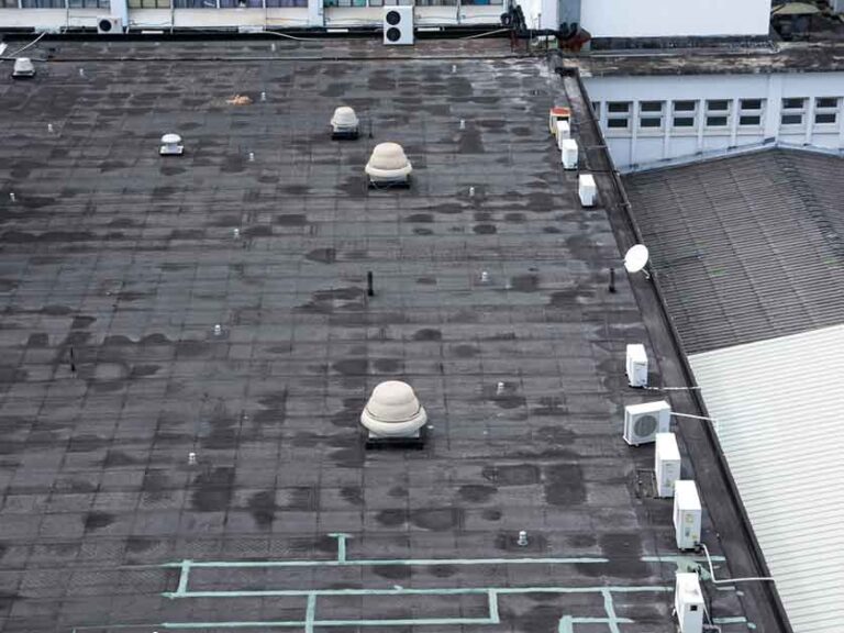 Read more about the article 7 Signs Your Commercial Roof Is Deteriorating